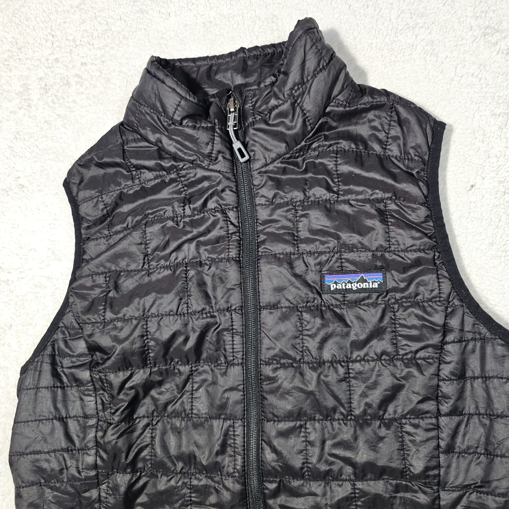 Patagonia Women's Black Quilted Vest - Picture 3 of 7